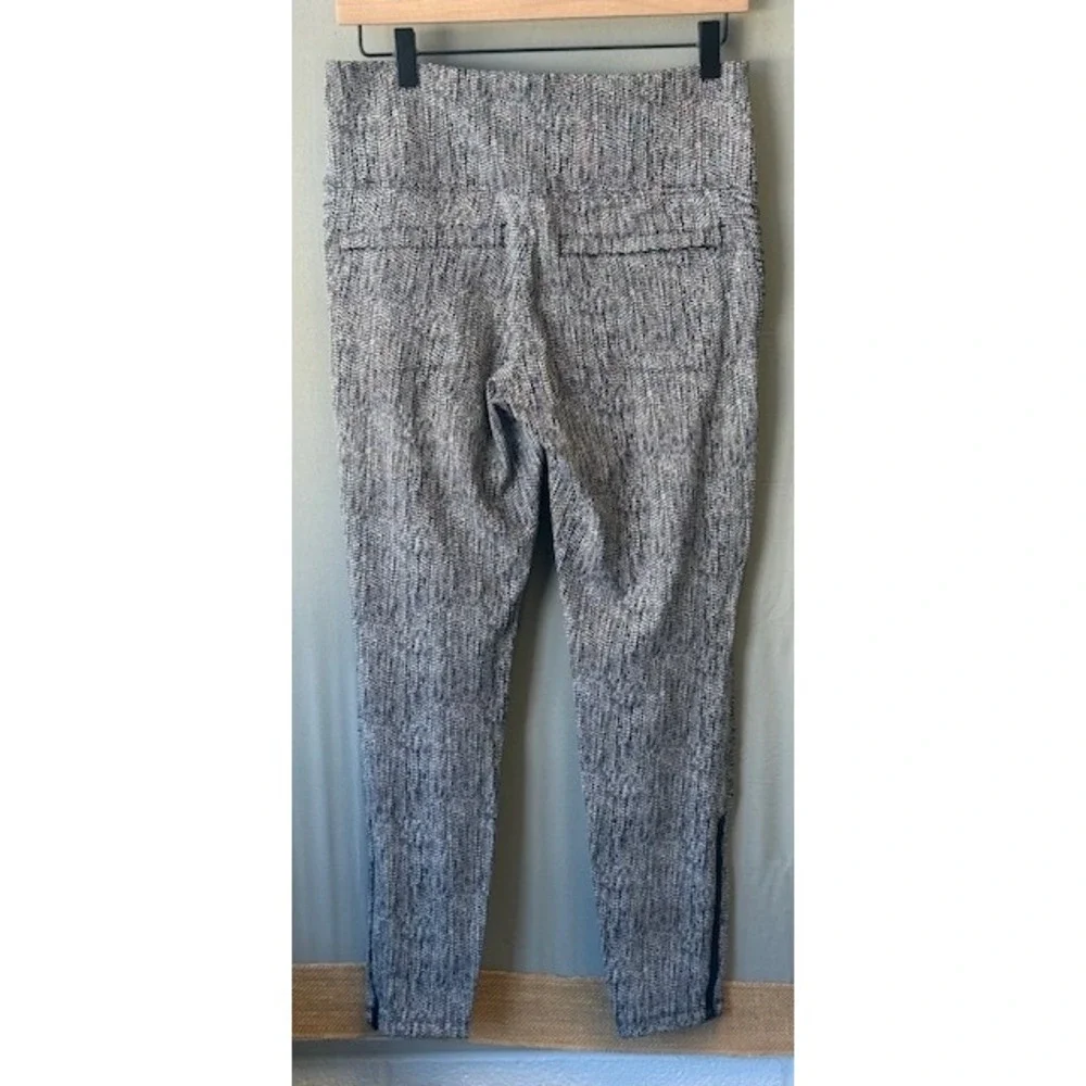 Athleta Delancey Textured Moto Sz M Black White Zip‎ Ankle Leggings - Picture 7 of 10
